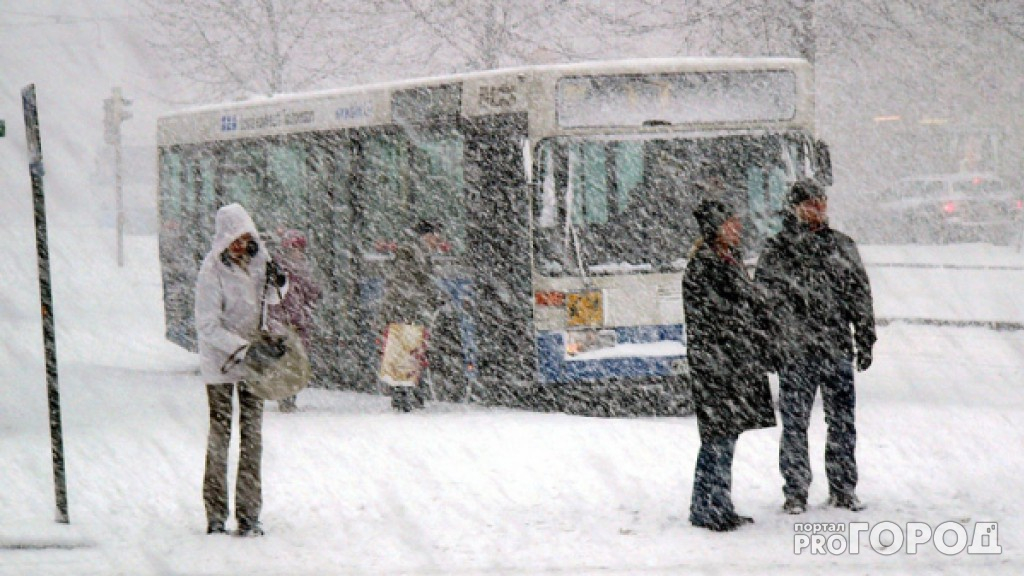 МЧС объявило метеопредупреждение из-за снегопада в Кирове