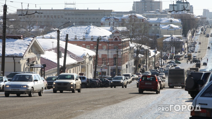 В Кирове на улице Ленина могут запретить парковаться