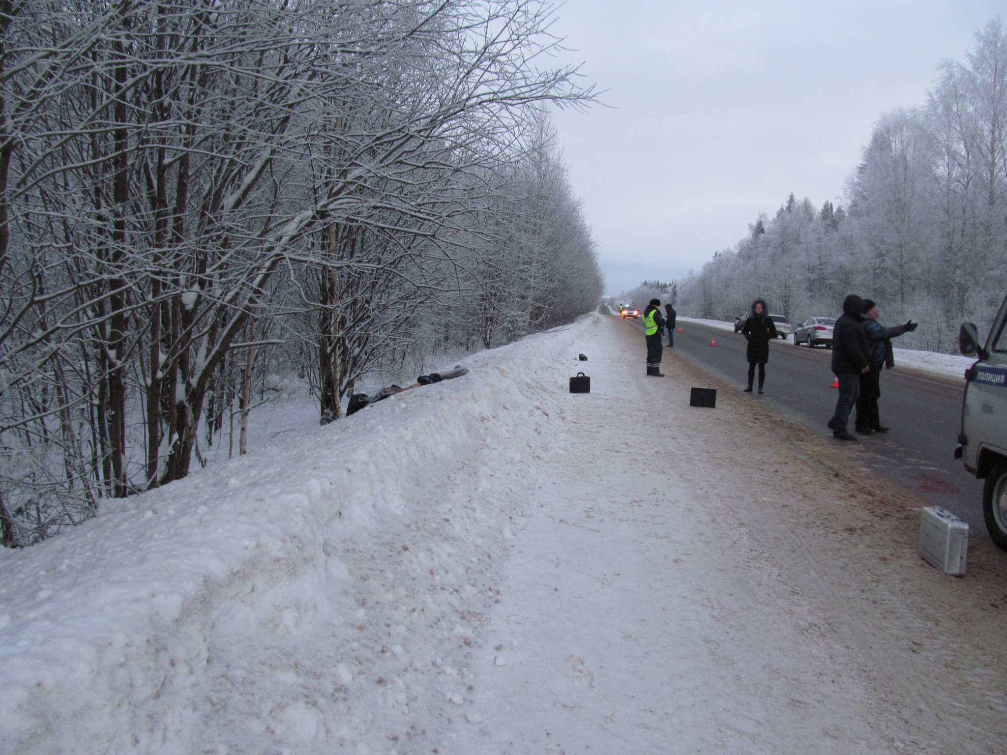 В Кировской области на дороге нашли тело мужчины