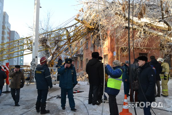 После падения крана в Кирове проверят все строительные организации