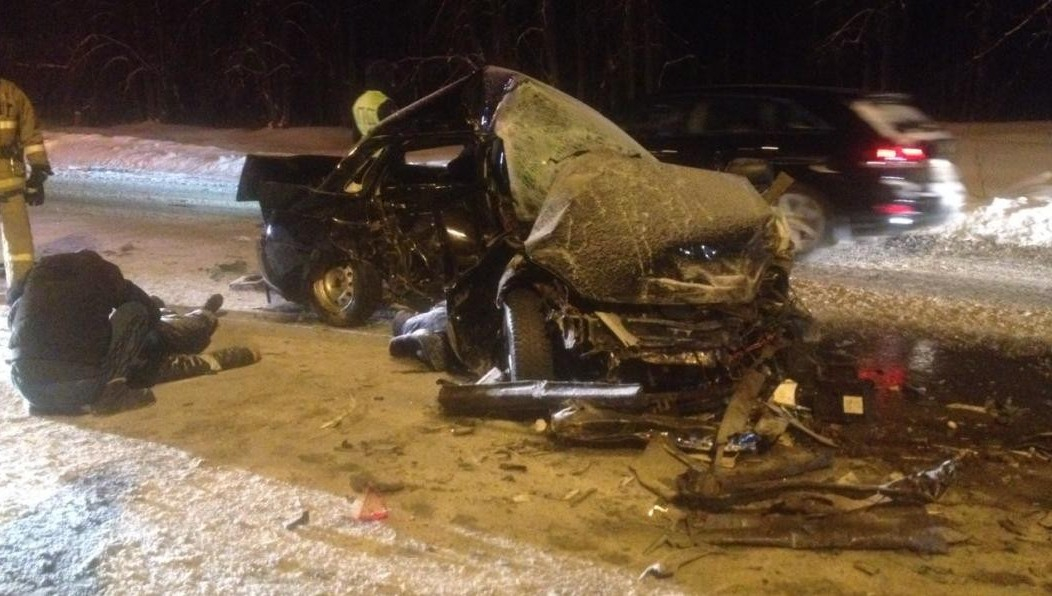 На трассе Казань - Малмыж столкнулись пять авто: погибли двое человек