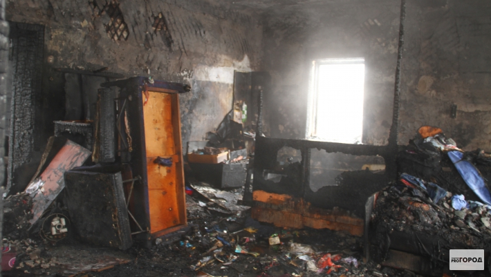 В Слободском ночью сгорел дом: на пепелище нашли тела двух человек