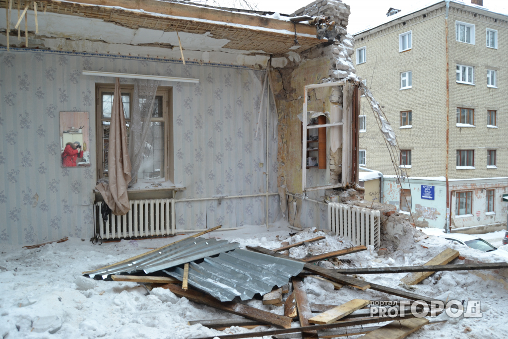 Что обсуждают в Кирове: фоторепортаж из разрушенного дома и убийство в городе