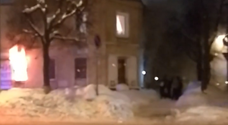 Что обсуждают в Кирове: пожар в доме на Ленина и ЧП в клубе