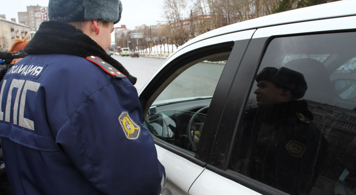 В одном из районов Кирова пройдут сплошные проверки водителей
