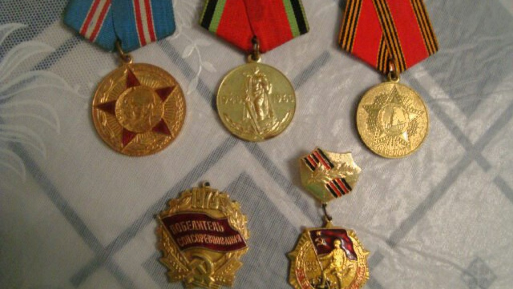 Вынесли приговор жительнице Омутнинска за кражу медалей ветерана ВОВ