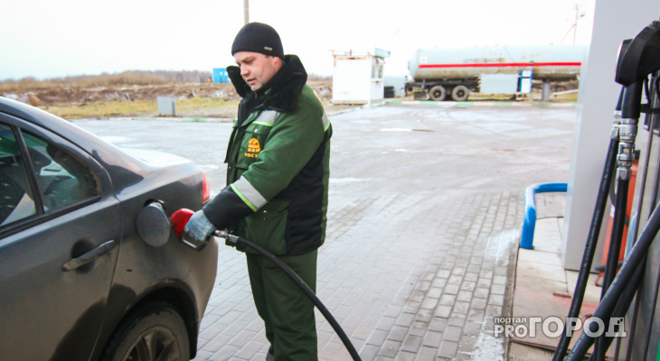 Кировская область вошла в рейтинг регионов ПФО с самым дорогим бензином