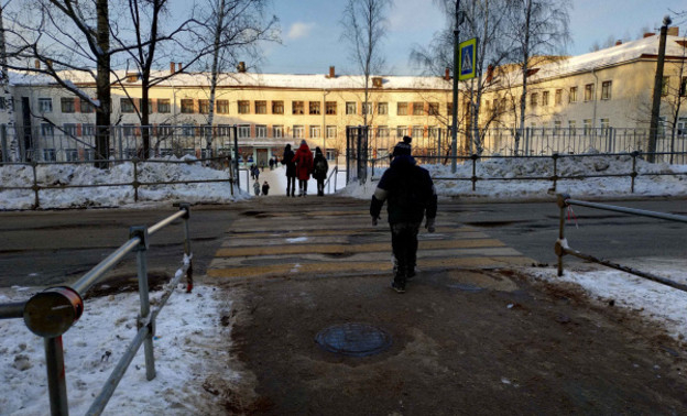 Во время рейдов по школам в Кирове активисты обнаружили опасные нарушения