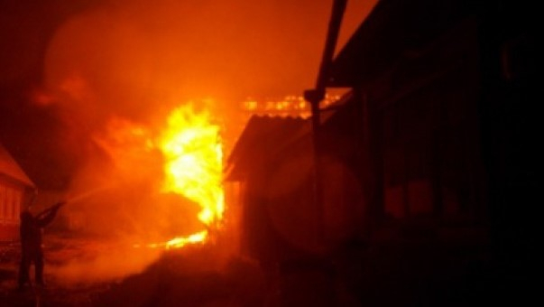 На пепелище сгоревшего дома в Кировской области нашли тело мужчины
