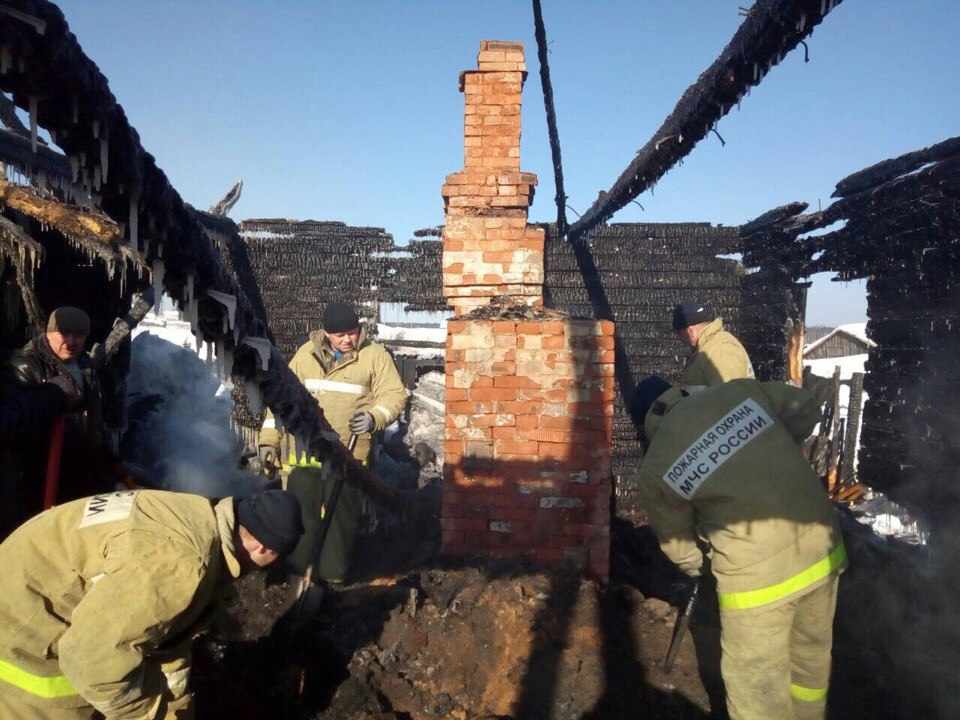 Что обсуждают: пожар в Юрьянском районе и гибель офицера в Марадыково