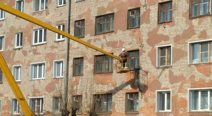 Что обсуждают в Кирове: трещина длиной в пять этажей и вишня для дерева скорби
