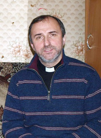 Глава католиков в Кирове будет сидеть на хлебе и воде  из-за отказа властей передать им костел