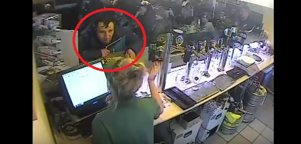 В Кирове разыскивают  парня, который избил и ограбил посетителя бара