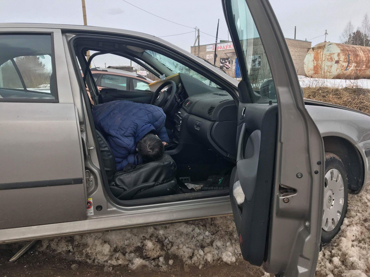На Советском тракте водителя иномарки зажало в салоне авто после ДТП