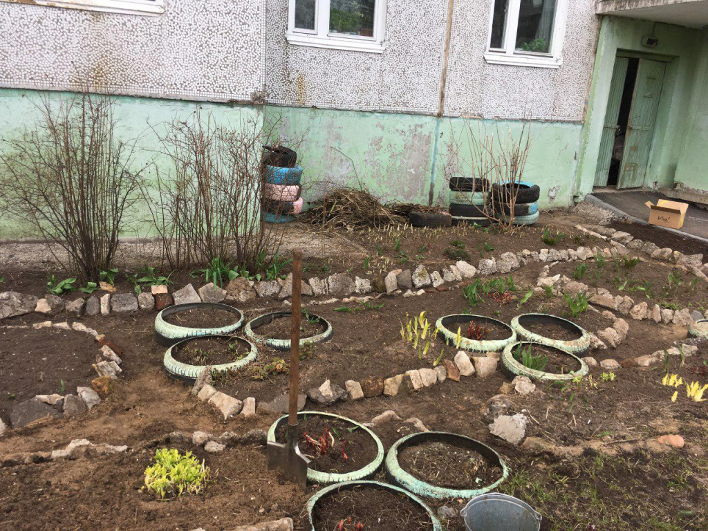 В следкоме опровергли информацию, что выпавшую с 9 этажа девочку спас сосед