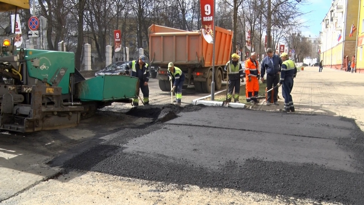 В администрации Кирова рассказали о ремонте дорог на 8 улицах