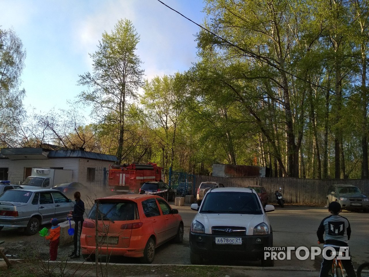 Очевидцы: «В Кирове горит бывшее здание КВАТУ»