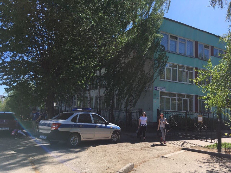 Что обсуждают в Кирове: очевидец о спасении ребенка и оцепление территории у школы