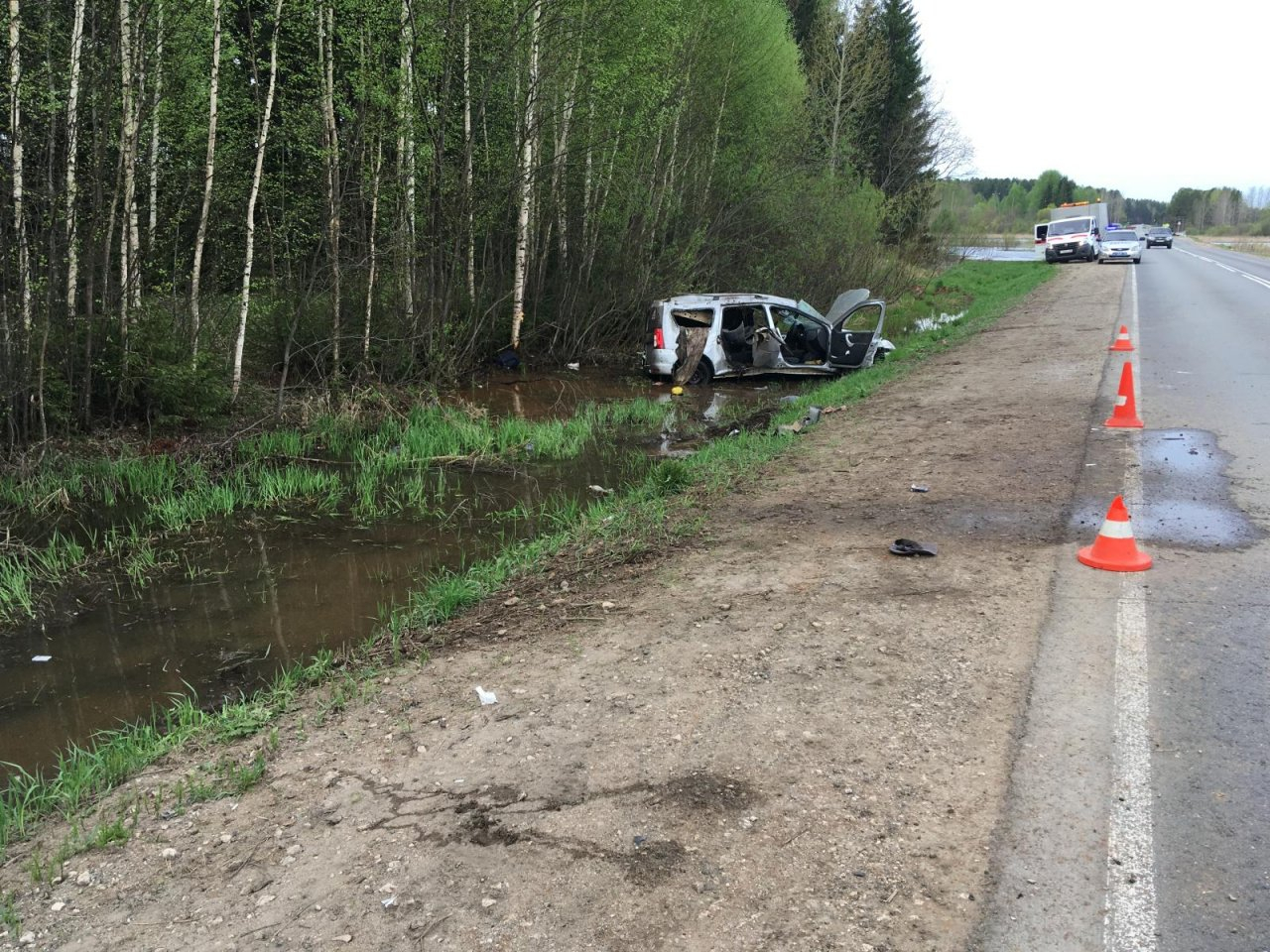 В Кировской области перевернулось авто: погибла женщина-пассажир