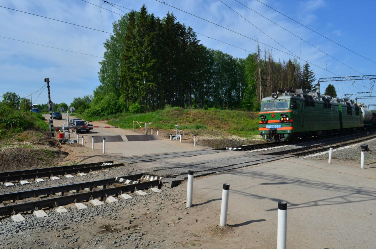 В Радужном перекроют переезд для авто