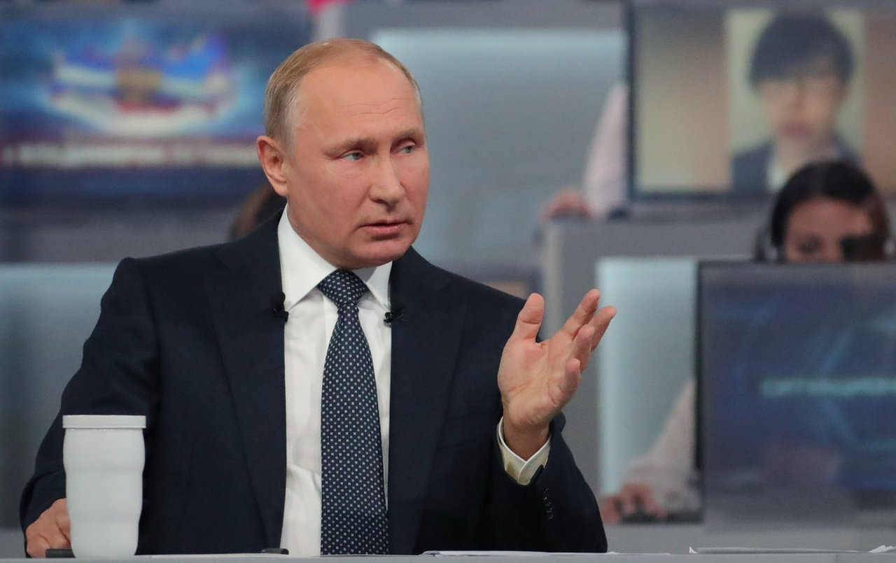 Прямая линия Путина: вопросы о бензине, Telegram и о Третьей мировой