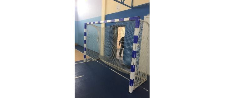 Завели уголовное дело после падения футбольных ворот на школьника в Чепецке