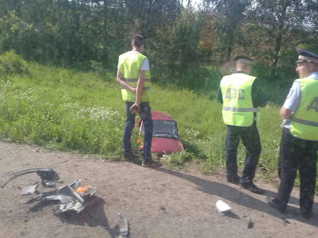 ДТП на Победиловском тракте: от удара оба авто вылетели в кювет
