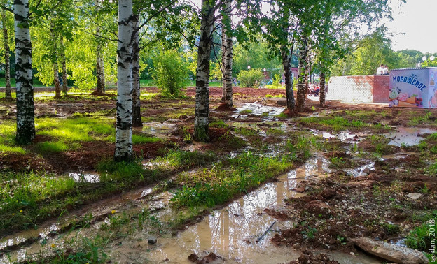 Администрация Кирова решит проблему с затопленным Кочуровским парком