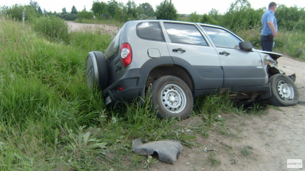 На трассе на границе Кировской области виновник ДТП бросил раненую женщину