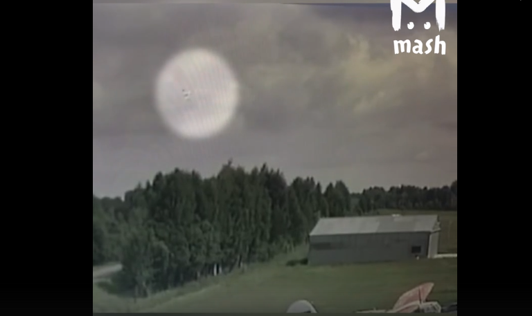 Появилось видео крушения самолета в Кировской области