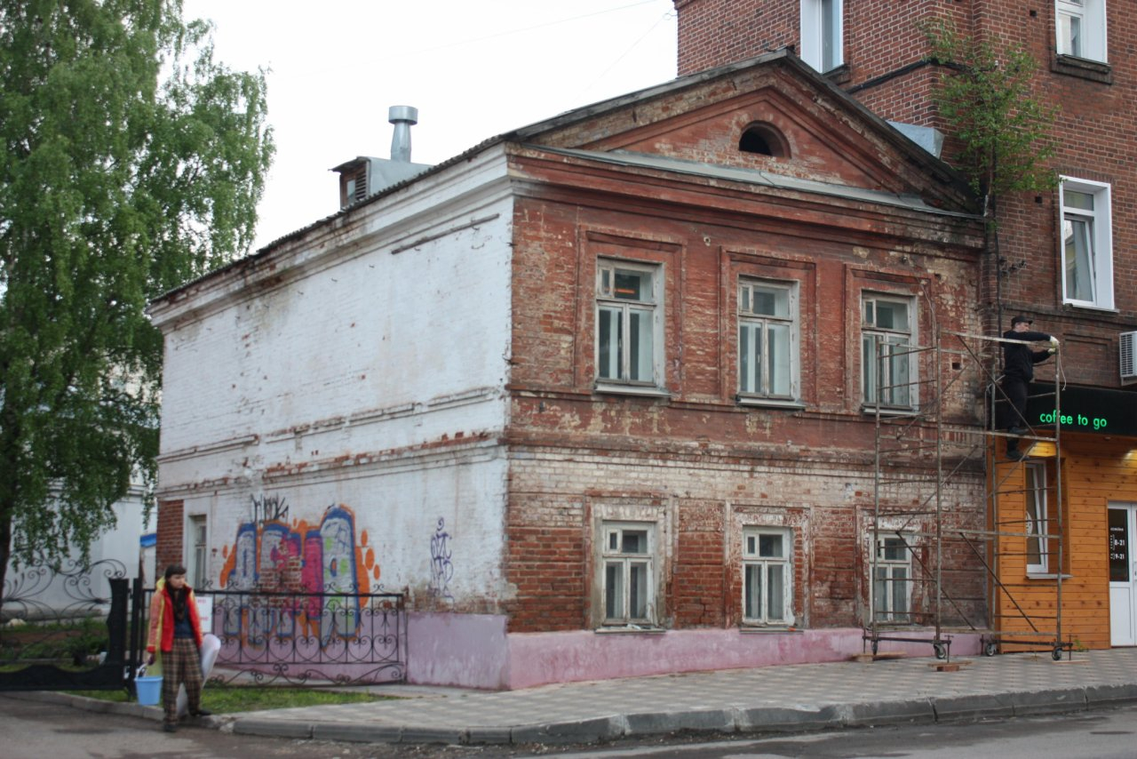 Фонд Ильи Варламова собирает деньги на восстановление дома в Кирове