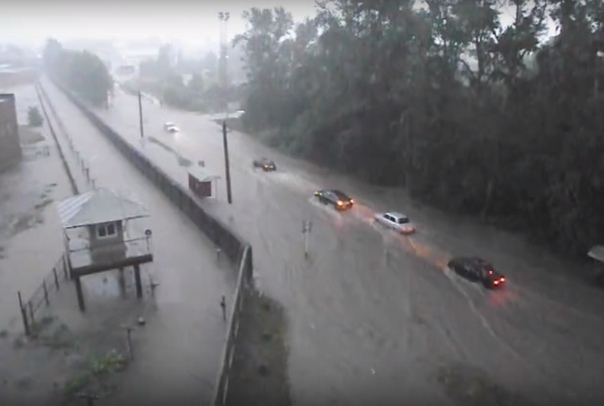 В ближайший час в Киров придут сильная гроза и ливни