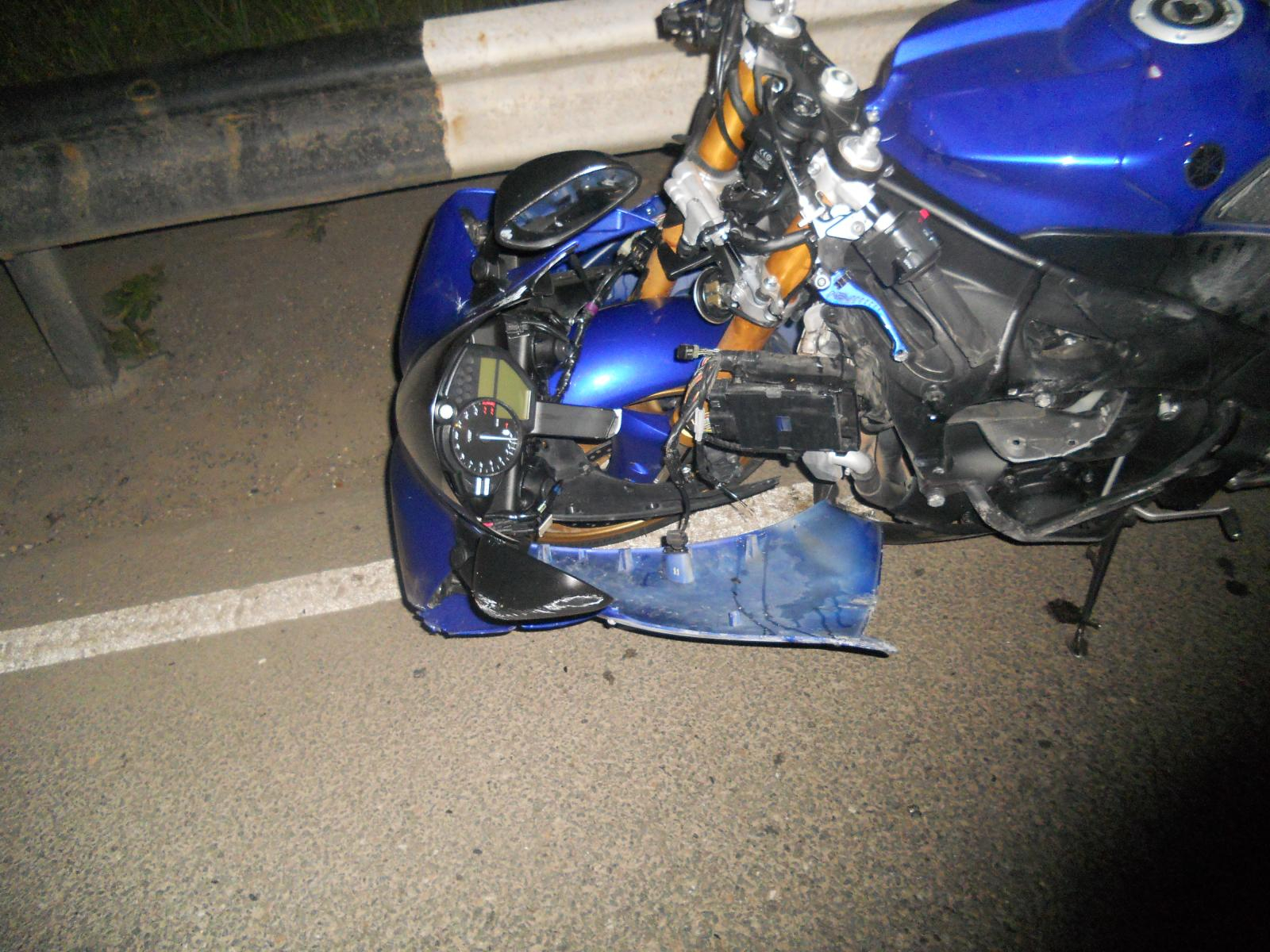 Серьезное ДТП у Нового моста: после столкновения с легковушкой мотоциклист получил тяжелые травмы