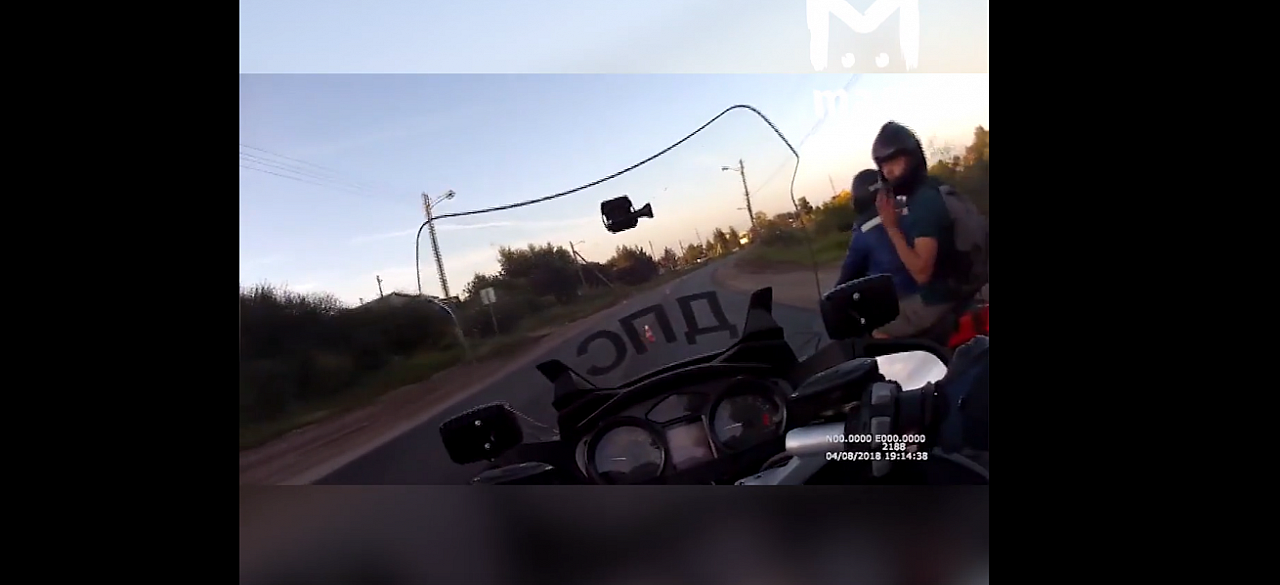 Видео: в Кирове устроили погоню за двумя подростками на мотоцикле без номеров