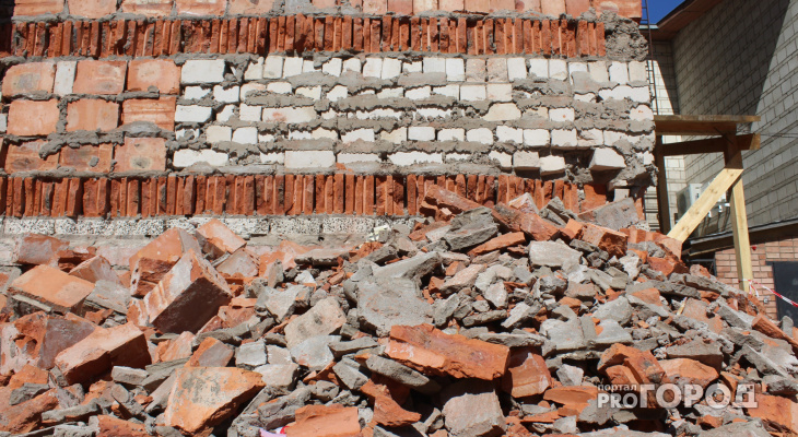 Известна причина обрушения стены в детском саду в Кировской области