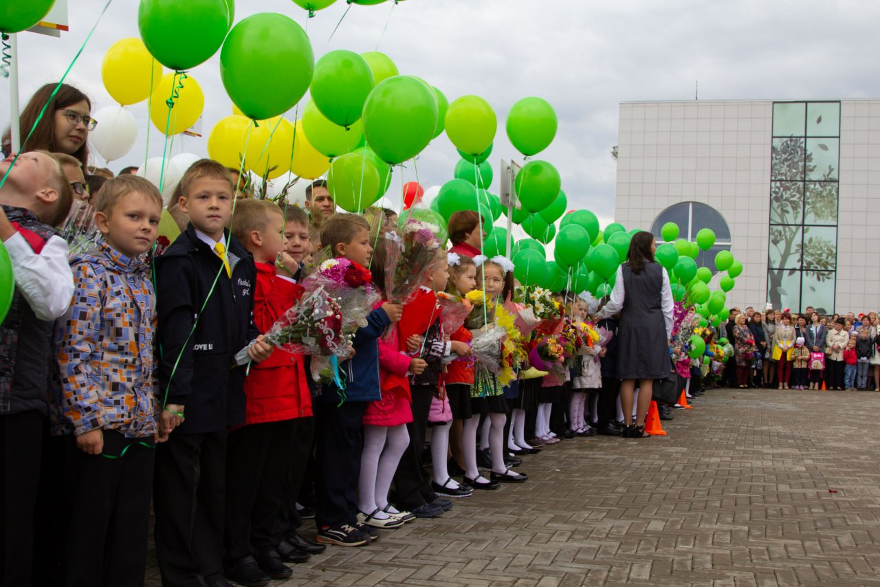 В День знаний в Кирове открылась новая школа в микрорайоне Урванцево