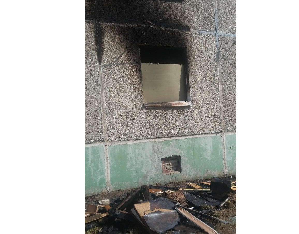 После крупного пожара в Коминтерне без крыши над головой осталась семья с 2 детьми