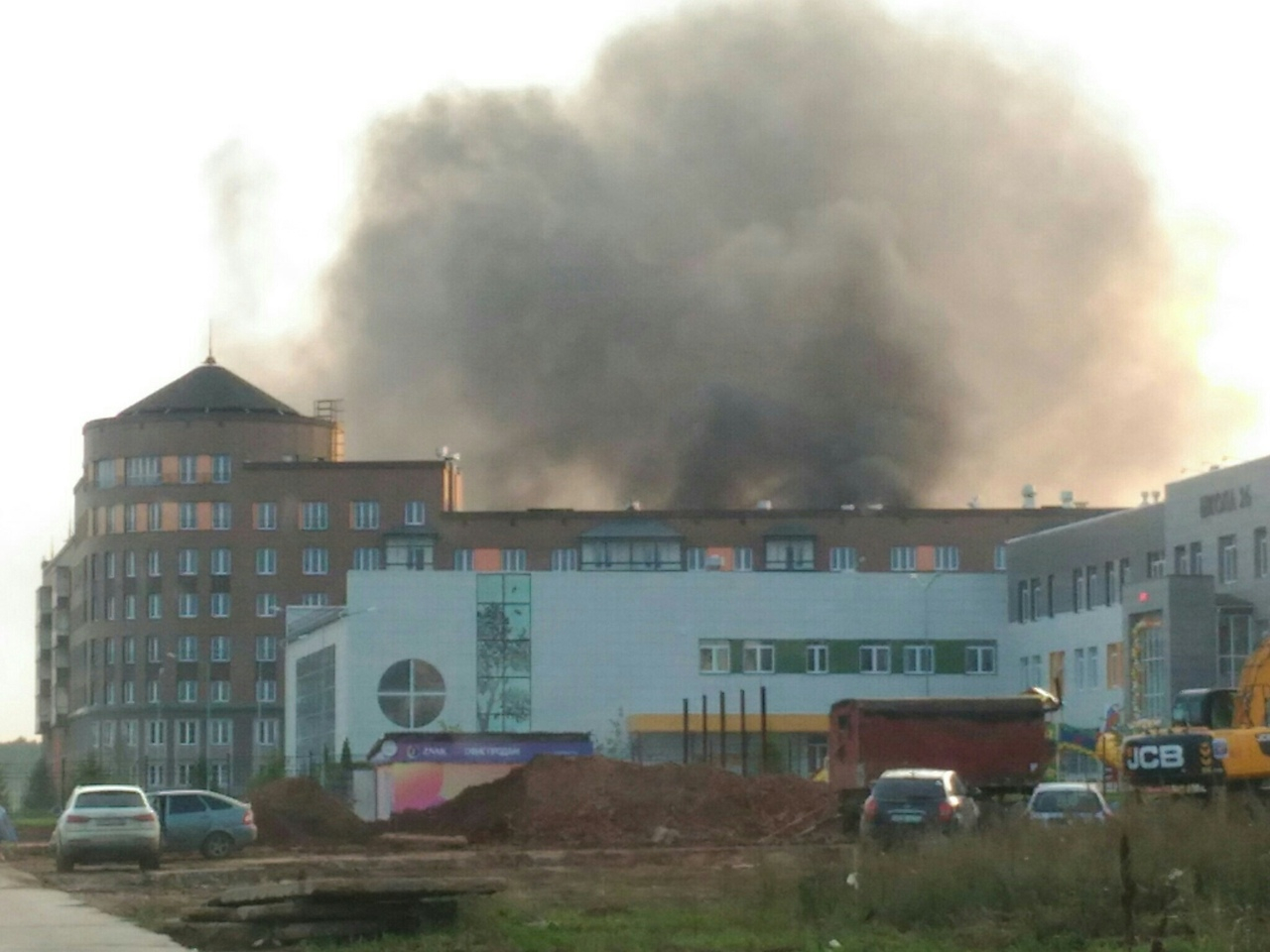 Столб черного дыма у новой школы в Кирове напугал кировчан