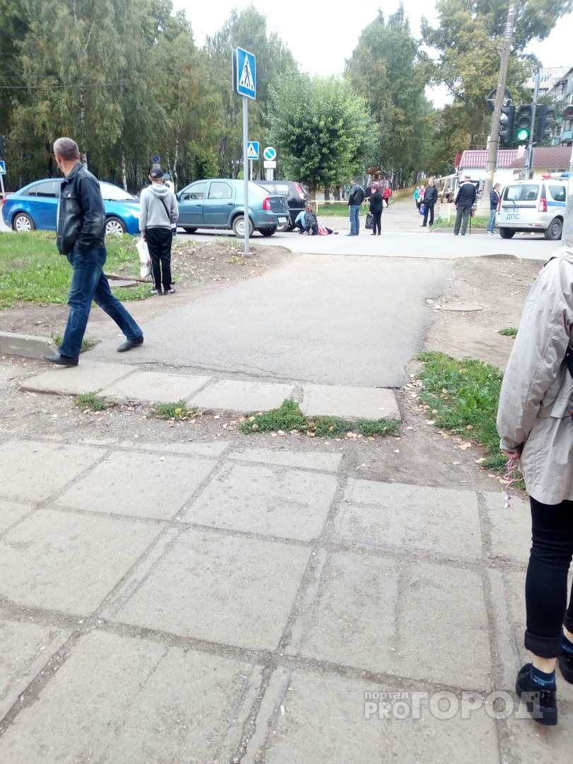 В Кирове легковушка сбила женщину: пострадавшую увезли на машине реанимации
