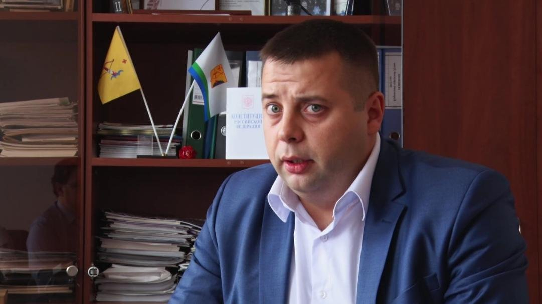 В Кирове по подозрению в крупном хищении задержали экс-директора ЦДС