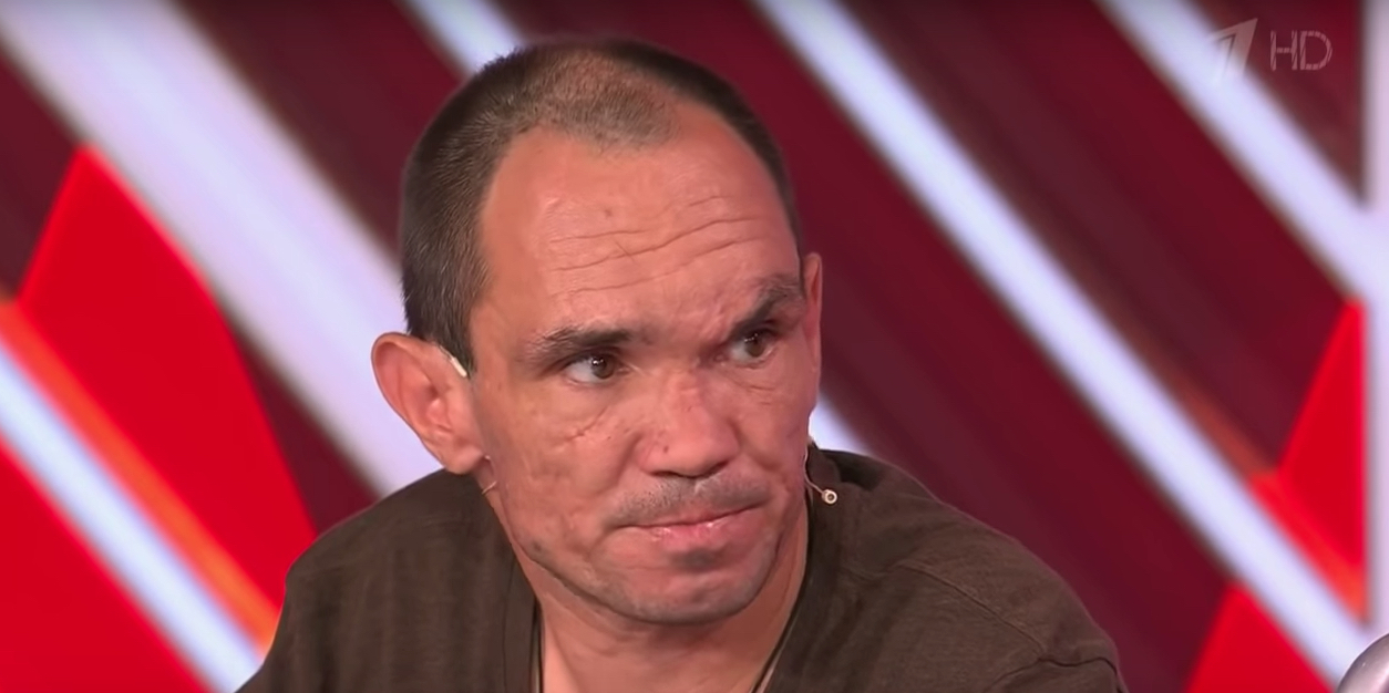Бывший бездомный с ампутированными стопами рассказал свою историю на Первом канале