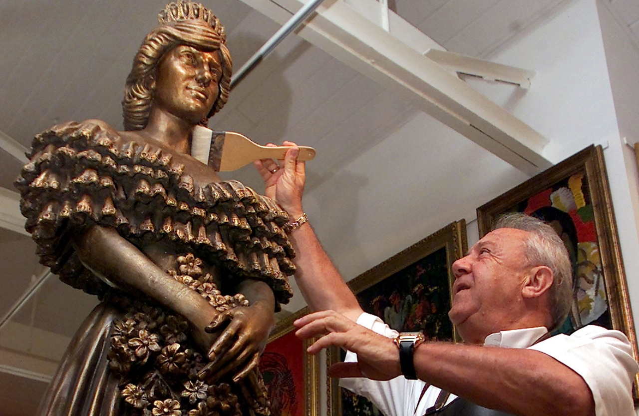 Зураб Церетели подарит скульптуру к юбилею Кирова