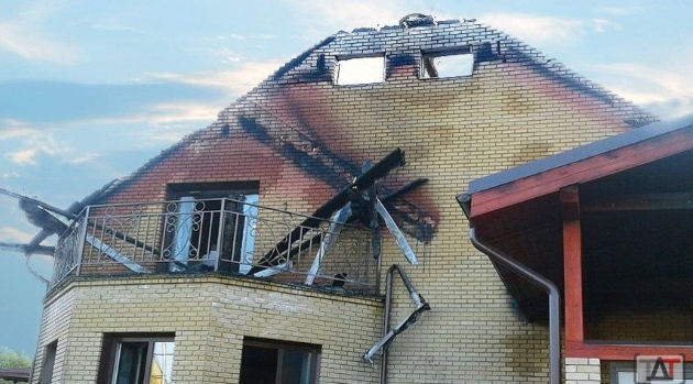 У кировского предпринимателя сгорел дом: в поджоге подозревают криминального авторитета