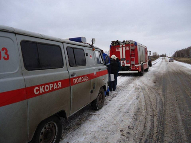 В Кировской области столкнулись трактор и ВАЗ: есть погибшие