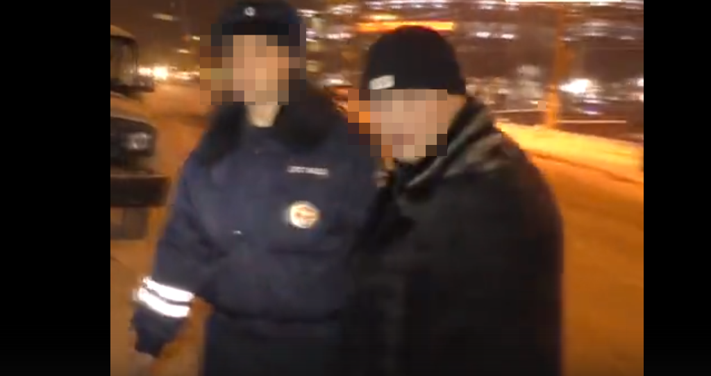 В Кирове задержали пьяного полицейского, который сел за руль машины такси