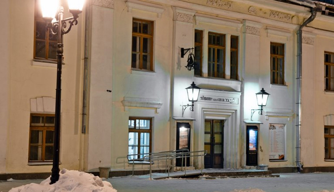 За новогодним настроением – в театр!