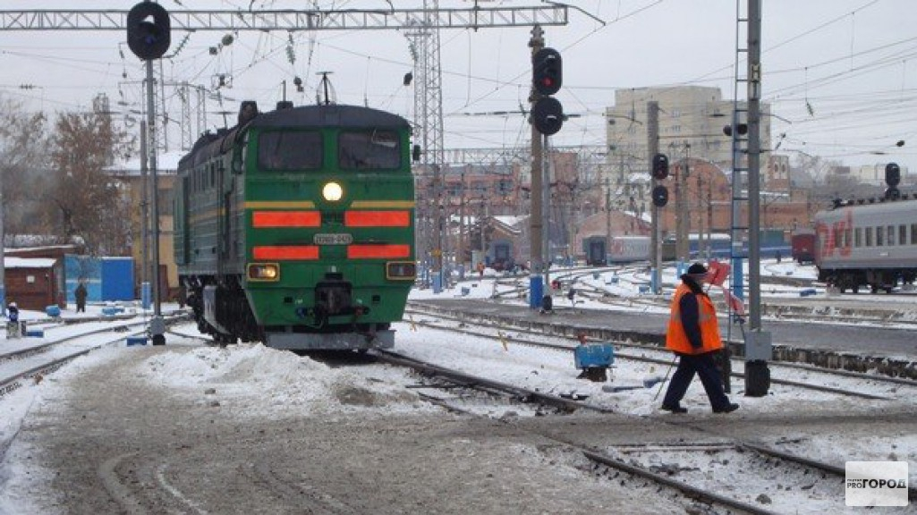 Двое кировчан украли 8 тонн рельсов
