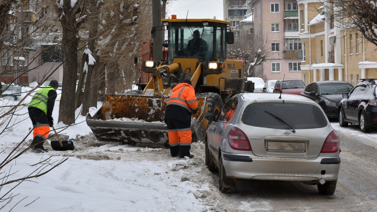 В мэрии Кирова рассказали, с каких улиц в ближайшие дни могут эвакуировать авто