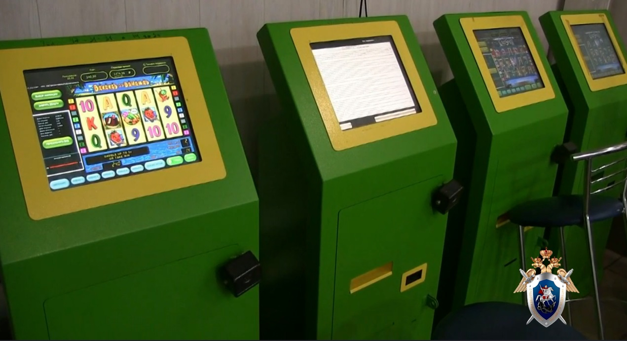 В Кирове задержали владельцев сети подпольных клубов с игровыми автоматами