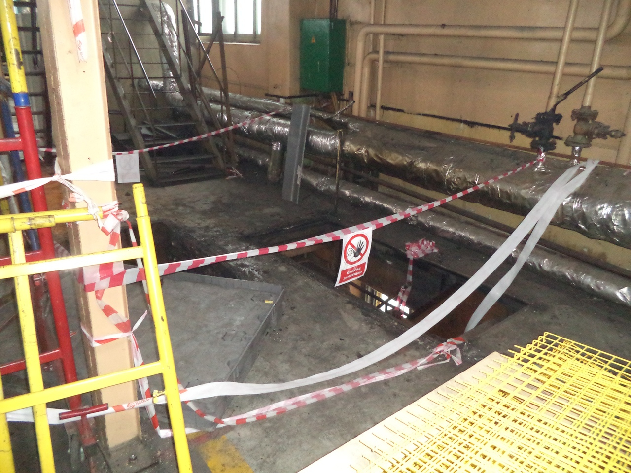 Следственный комитет опубликовал фото с места гибели рабочего на кировском заводе